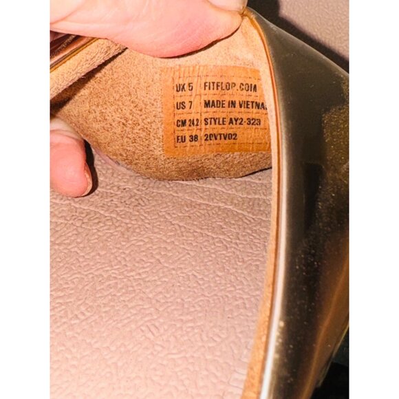 Fitflop Demelza Logo Toe-Thong Sandals Metallic Gold Leather Sandals 7 Cushioned - Picture 6 of 12